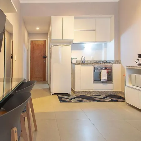 Line Rio: Copacabana Moderno Studio C/ Internet 500Mbps, Smart Tv