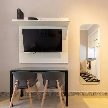 Line Rio: Copacabana Moderno Studio C/ Internet 500Mbps, Smart Tv